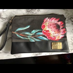 Kahulale’a wristlet